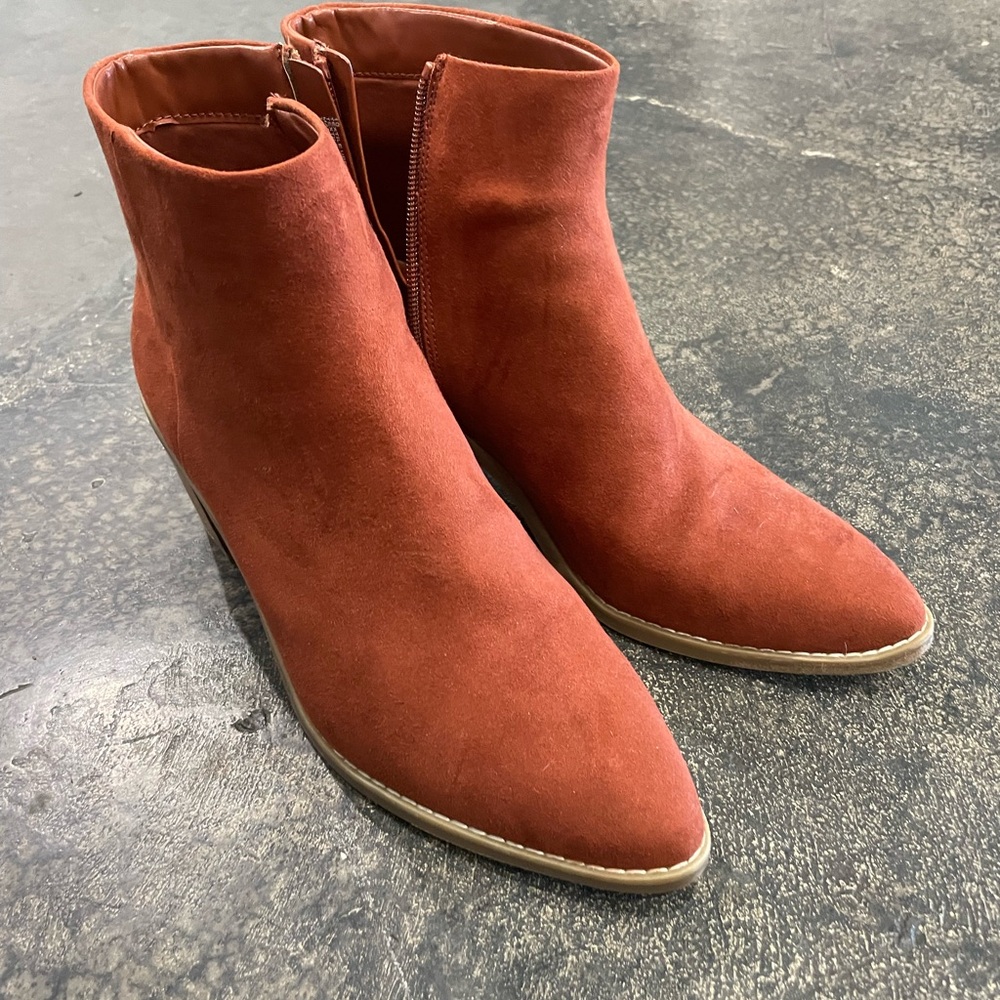 Women's Rust Suede Ankle Boots